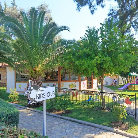 فندق Orka World & Aquapark 4*