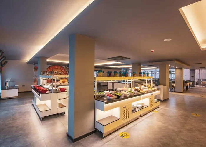 Orka World & Aquapark Hotel 4*