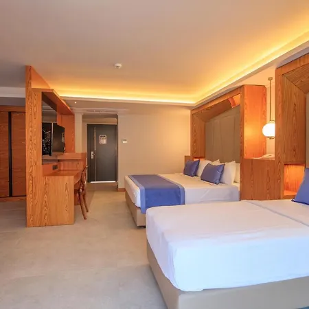 Orka World & Aquapark 4* Ölüdeniz