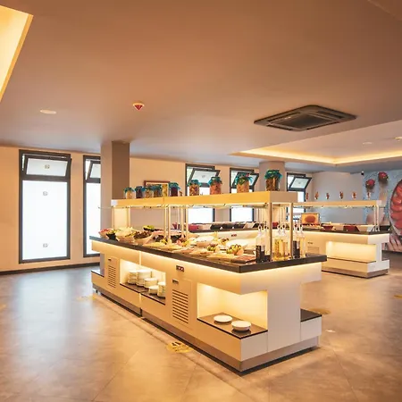 Orka World Hotel&aquapark 4* Öludeniz