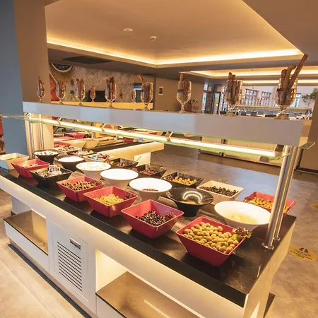 Orka World & Aquapark Hotel