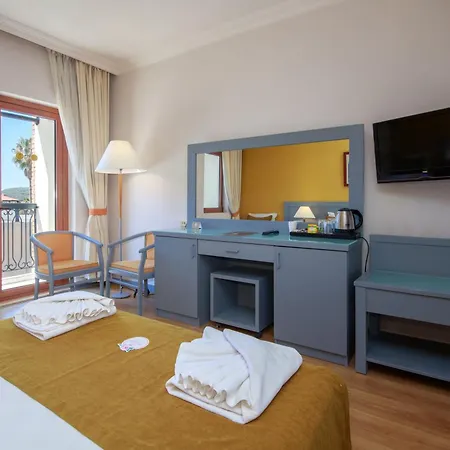 Orka World & Aquapark 4*