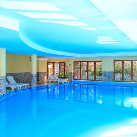 Orka World & Aquapark מלון