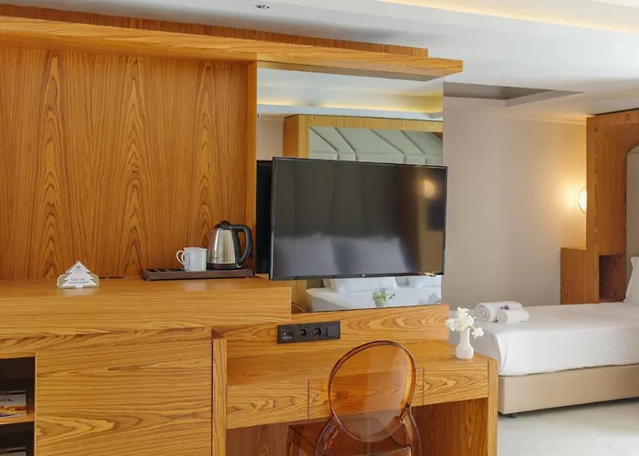 Hotel Orka World & Aquapark 4*